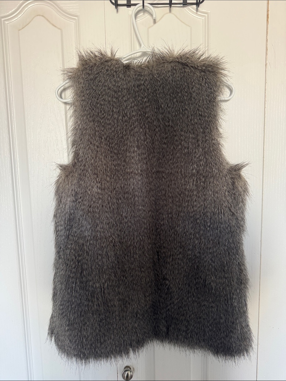 Dynamite Gray Faux Fur Vest - Plush Open Front Size XS - Picture 7 of 7